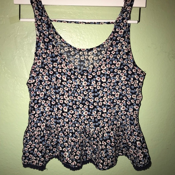 Baby Blue Floral Top - Picture 2 of 2